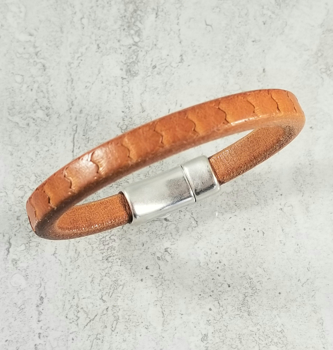 Scalloped Natural Leather Bracelet